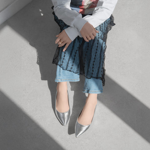 10% OFF: 2024SS: iCoN COLORS: Pointed Toe Smooth Flat Shoes (C20143) Silver